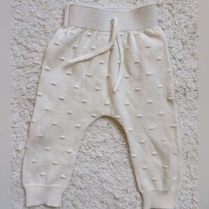 Quincy Mae white knitted pants size 6-12 months // 3394